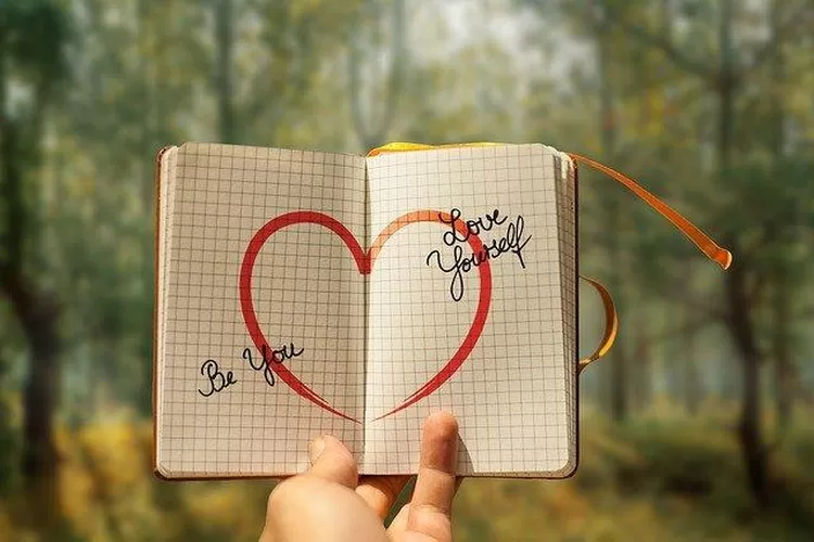Cinta Orang Lain Secara Ugal-Ugalan? No, Self Love yang Utama!