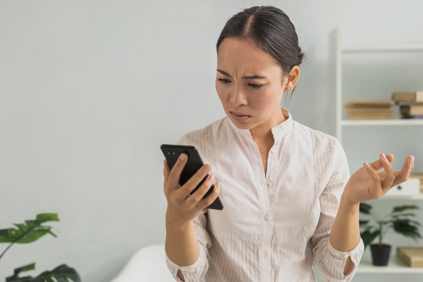 Apa Penyebab / Alasan Seseorang Tega Ghosting (Menghilang Tanpa Kabar)?